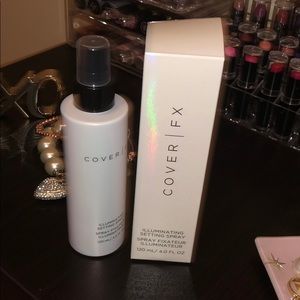✨Cover FX illuminating Setting Spray✨